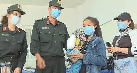 Cảnh sát cơ động Công an tỉnh Đắk Lắk: Gần 60 triệu đồng giúp cháu bé bị bỏng nặng