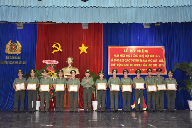 Đại học ANND trao giải cuộc thi “Sinh viên nghiên cứu khoa học” - Ảnh minh hoạ 3