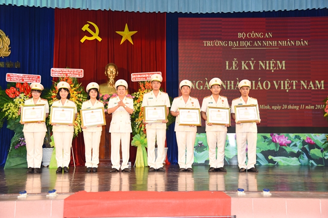 Đại học ANND kỷ niệm 36 năm ngày Nhà giáo Việt Nam