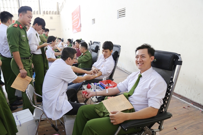 Học viện CSND mít tinh hưởng ứng chương trình “Giọt máu nghĩa tình” năm 2020 - Ảnh minh hoạ 3