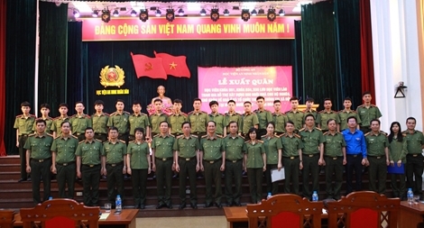 Học viện ANND đưa học viên về hỗ trợ đồng bào tại huyện Mường Lát