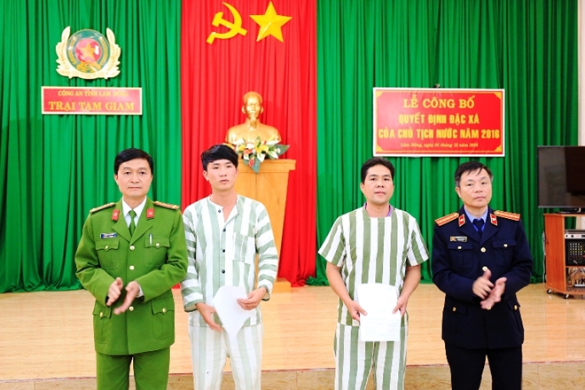 Công an Lâm Đồng công bố Quyết định đặc xá của Chủ tịch nước - Ảnh minh hoạ 2