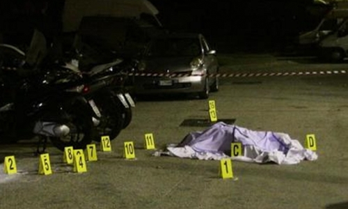 Hiện trường vụ sát hại được cho là kế hoạch trả thù của băng đảng 'Ndrangheta. Ảnh: Streettoweb.