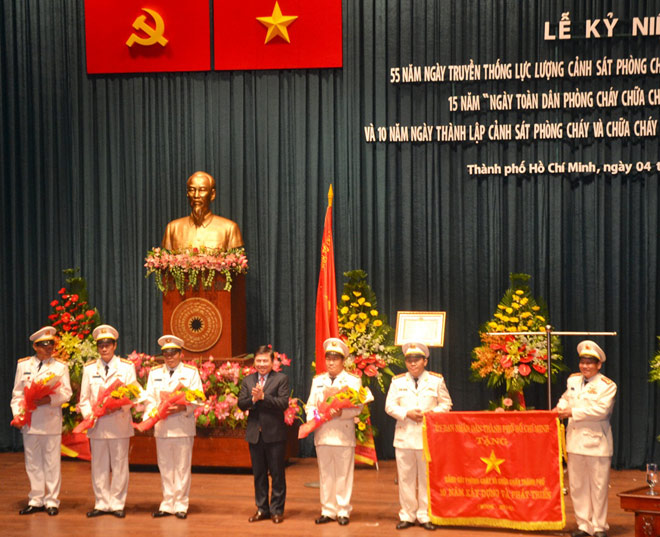 Cảnh sát PCCC TP Hồ Chí Minh kỷ niệm 10 năm thành lập - Ảnh minh hoạ 3