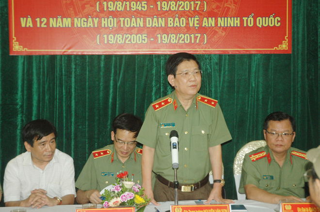 Thứ trưởng Nguyễn Văn Sơn thăm phường Nguyễn Du