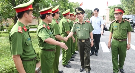 Thứ trưởng Nguyễn Văn Sơn làm việc tại Cảnh sát PC&CC Nghệ An