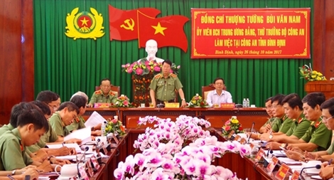 Thứ trưởng Bùi Văn Nam kiểm tra công tác tại Công an tỉnh Bình Định