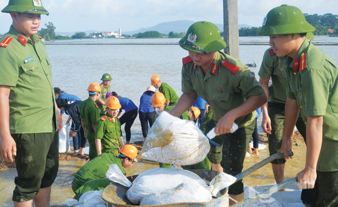 Học tập và thực hiện Sáu điều Bác Hồ dạy trở thành ý thức tự giác, là nhu cầu thường xuyên của mỗi cán bộ, chiến sỹ CAND - Ảnh minh hoạ 2