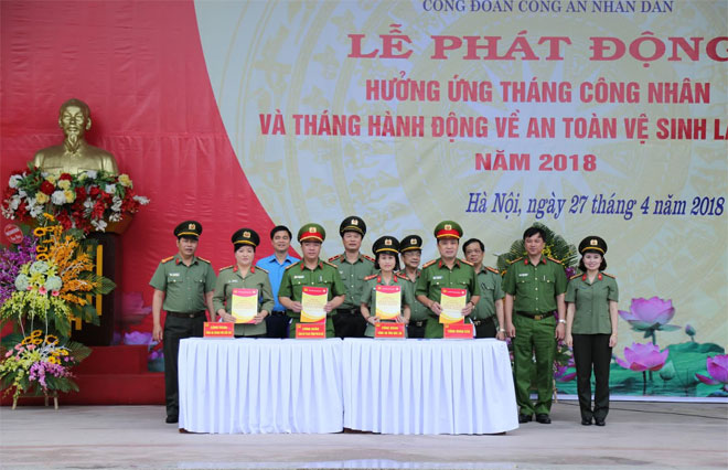 Phát động Tháng Công nhân và Tháng hành động về ATVSLĐ trong CAND - Ảnh minh hoạ 2