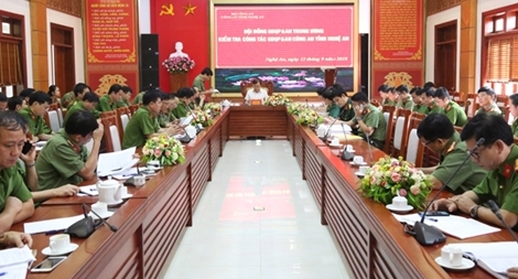 Kiểm tra công tác giáo dục quốc phòng và an ninh tại Công an tỉnh Nghệ An