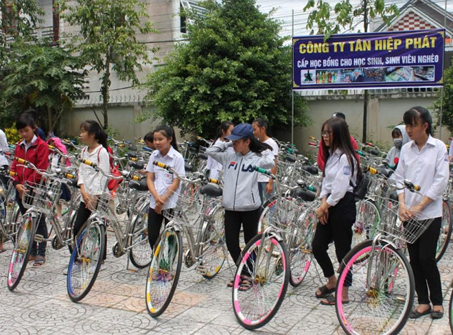 Tân Hiệp Phát trao học bổng và xe đạp tặng học sinh nghèo Cà Mau - Ảnh minh hoạ 2