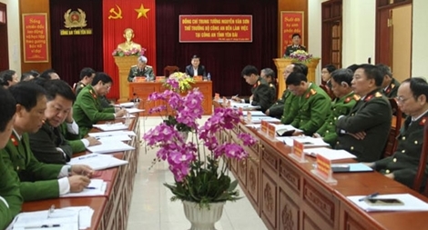 Thứ trưởng Nguyễn Văn Sơn làm việc tại Công an tỉnh Yên Bái