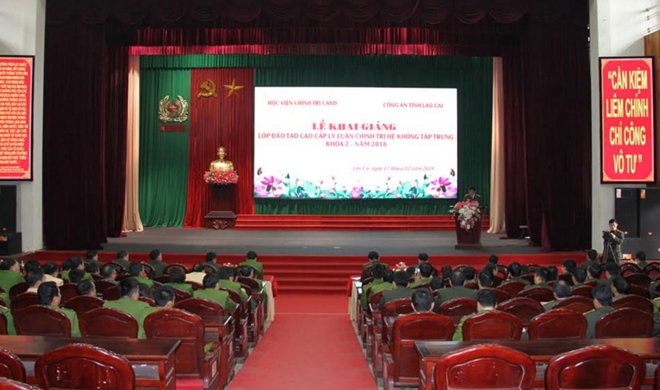 Công an tỉnh Lào Cai khai giảng lớp cao cấp lý luận chính trị đợt 2 năm 2018 - Ảnh minh hoạ 2