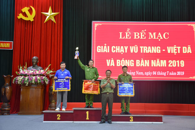 Sôi nổi Giải chạy vũ trang - việt dã và bóng bàn của Công an tỉnh Quảng Nam - Ảnh minh hoạ 8