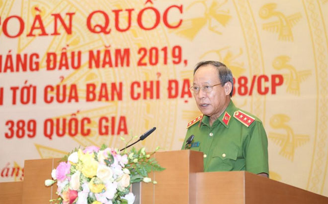 Thứ trưởng Bộ Công an Lê Quý Vương báo cáo tóm tắt kết quả công tác trong 6 tháng đầu năm 2019.