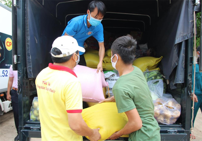 Nông dân Bình Phước ủng hộ rau, gạo tiếp sức phòng chống COVID-19 - Ảnh minh hoạ 4