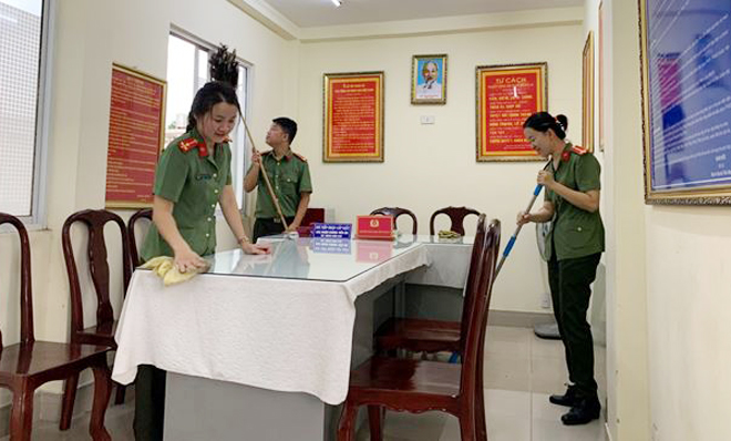 Tuổi trẻ Công an tỉnh Đồng Nai tổ chức ra quân đồng loạt thực hiện “Ngày chủ nhật xanh”