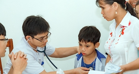Khám sàng lọc bệnh tim miễn phí cho trẻ em tại Hà Giang