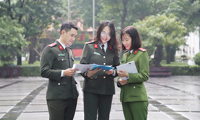 Ba cán bộ Công an trẻ tiêu biểu tham gia Diễn đàn Tri Thức trẻ Việt Nam toàn cầu