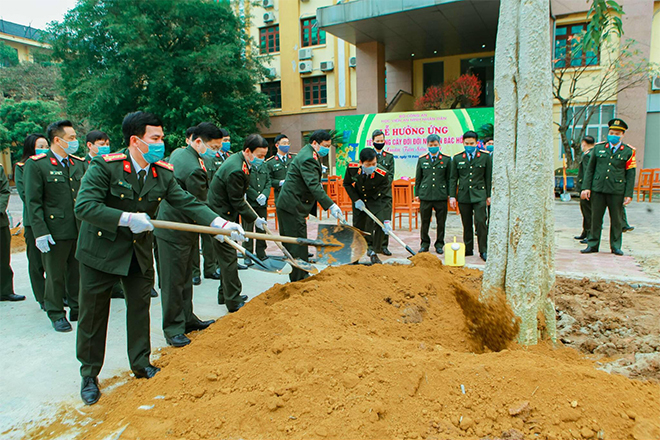 Học viện ANND hưởng ứng Tết trồng cây