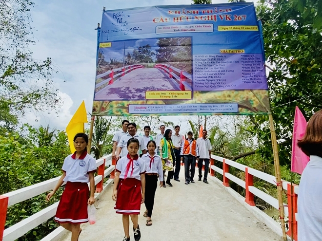 Kiều bào Việt Nam và những cây cầu kết nối quê hương
