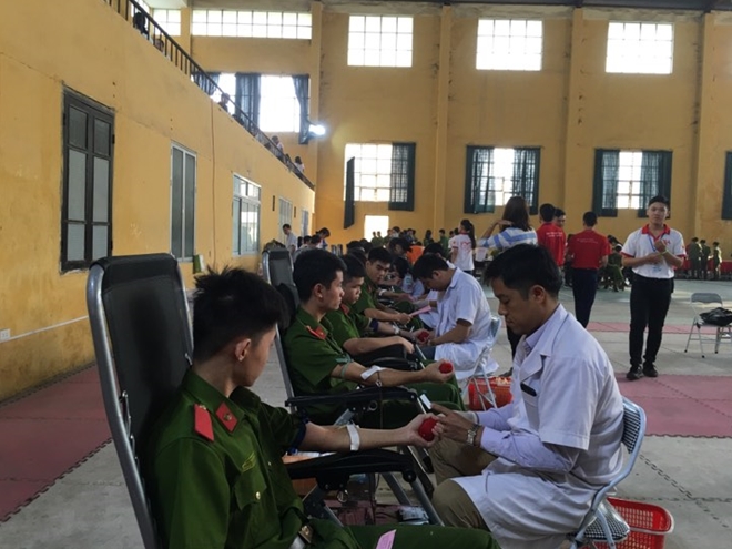 Hơn 300 đơn vị máu trong ngày tình nguyện hiến máu tại Đại học PCCC