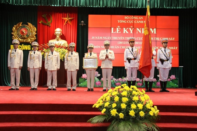Cục Chính trị Tổng cục Cảnh sát đón nhận Huân chương Bảo vệ Tổ quốc hạng Nhất - Ảnh minh hoạ 2