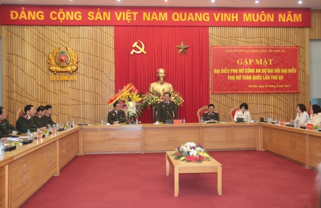 Phụ nữ CAND góp phần tô đẹp thêm truyền thống vẻ vang của phụ nữ Việt Nam
