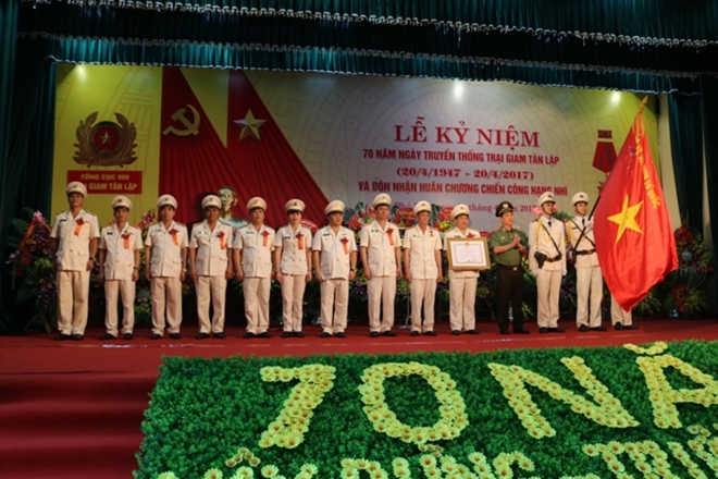 Trại giam Tân Lập đón nhận Huân chương chiến công hạng Nhì - Ảnh minh hoạ 3