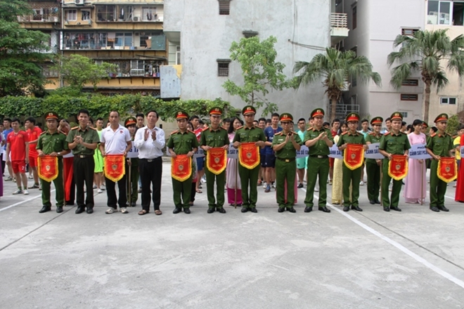 18 đội tham dự giải bóng chuyền Cảnh sát PC&CC TP Hà Nội