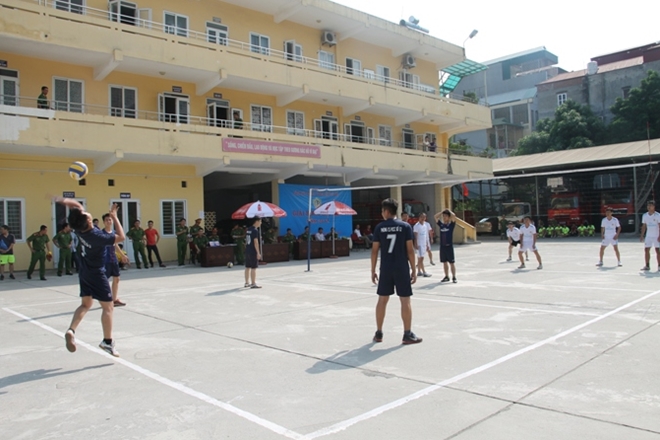 18 đội tham dự giải bóng chuyền Cảnh sát PC&CC TP Hà Nội - Ảnh minh hoạ 2