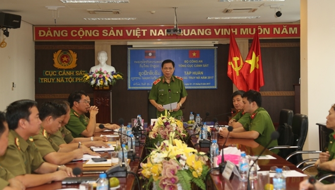 Tập huấn công tác truy nã cho cán bộ Bộ An ninh Lào