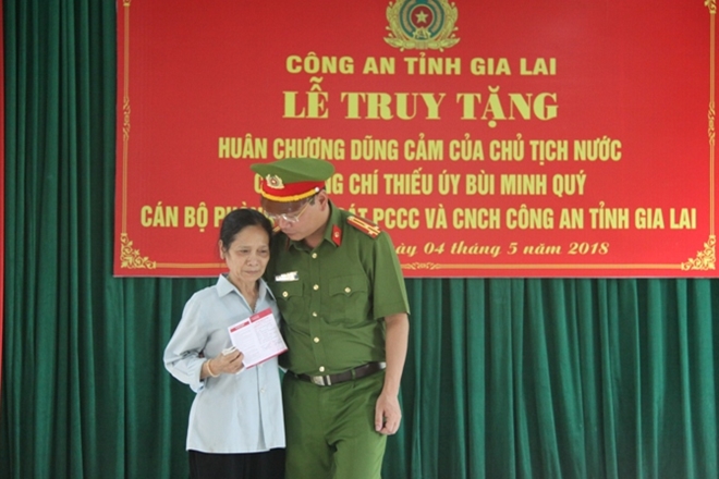 Truy tặng Huân chương Dũng cảm cho Thiếu úy Bùi Minh Quý - Ảnh minh hoạ 3