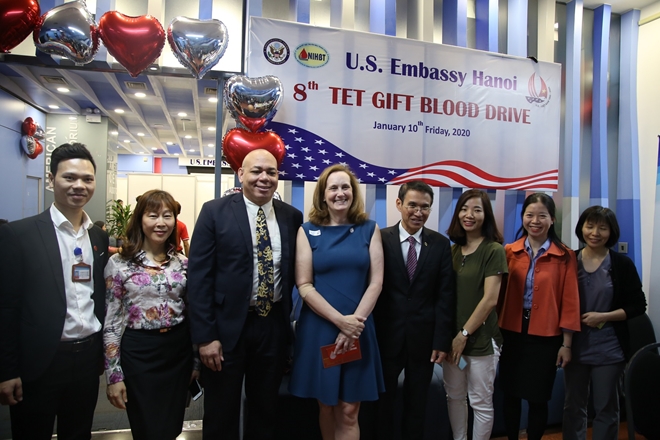 ĐSQ Mỹ tổ chức Ngày hội hiến máu lần thứ 8 - Ảnh minh hoạ 3