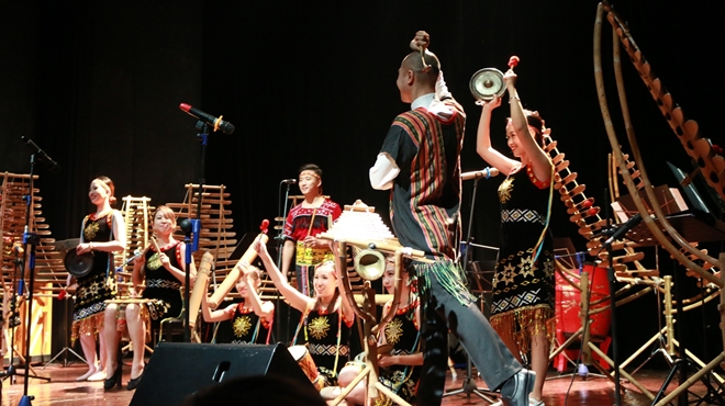 “Tre mùa thu” kết hợp âm nhạc phương Tây với nhạc truyền thống Việt - Ảnh 2.