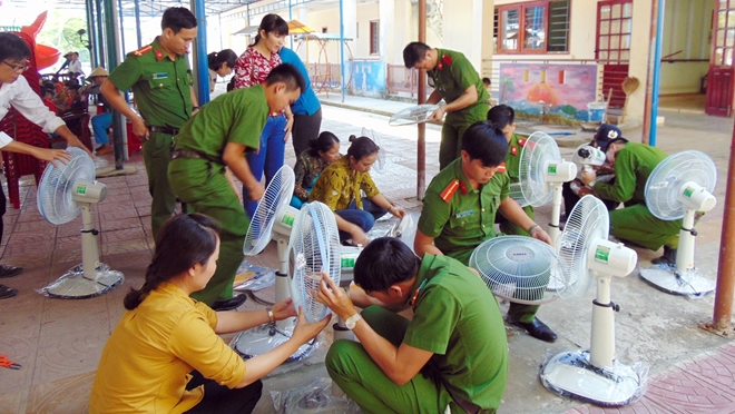 Trường T52 hoạt động từ thiện xã hội tại Làng hòa bình Quảng Nam - Ảnh minh hoạ 11