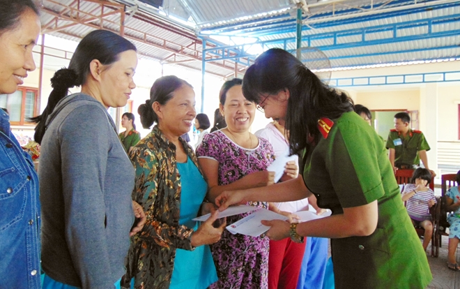 Trường T52 hoạt động từ thiện xã hội tại Làng hòa bình Quảng Nam - Ảnh minh hoạ 9