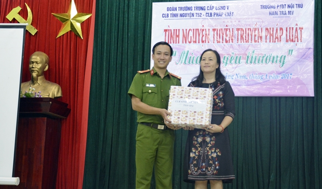 “Mùa hè yêu thương” đến với học sinh vùng cao - Ảnh minh hoạ 5