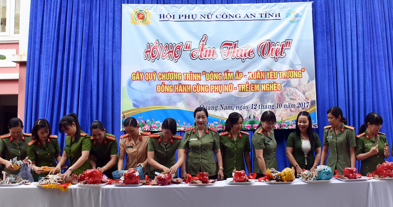 Lan tỏa phong trào “Nuôi heo đất” trong phụ nữ Công an Quảng Nam