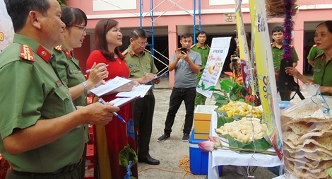 Hội chợ Ẩm thực Việt đồng hành cùng phụ nữ - trẻ em nghèo