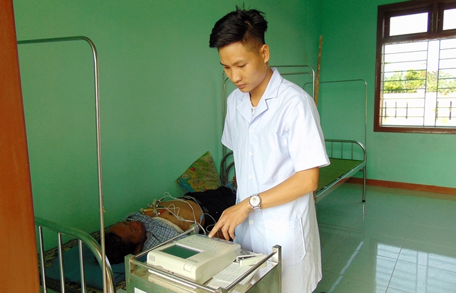 Bệnh viện 199 khám bệnh, cấp phát thuốc miễn phí cho người dân vùng biên giới Quảng Nam - Ảnh minh hoạ 5