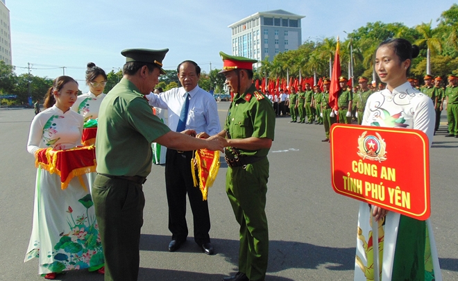 Khai mạc Hội thi điều lệnh, bắn súng, võ thuật CAND của Bảng thi số 8 - Ảnh minh hoạ 4