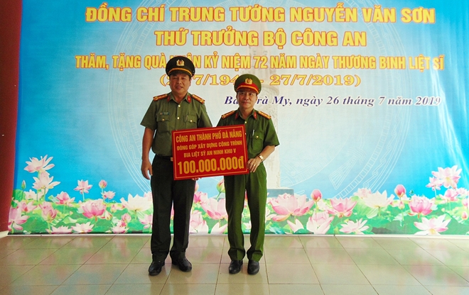 Thứ trưởng Nguyễn Văn Sơn dâng hương tri ân các Anh hùng liệt sĩ tại Quảng Nam - Ảnh minh hoạ 8