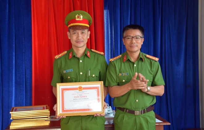 Khen thưởng lực lượng Cảnh sát hình sự Quảng Nam