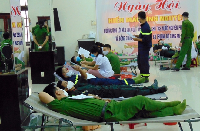 Sôi nổi Ngày hội hiến máu tình nguyện tại Công an Quảng Nam - Ảnh minh hoạ 7