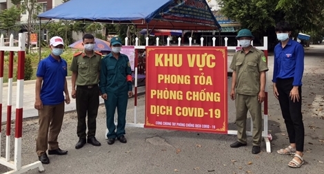 Tuổi trẻ Công an xung kích chống dịch COVID-19