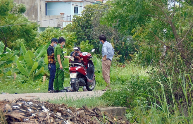 Cận cảnh hiện trường vụ nổ khiến nữ nhân viên ngân hàng tử vong - Ảnh 6.