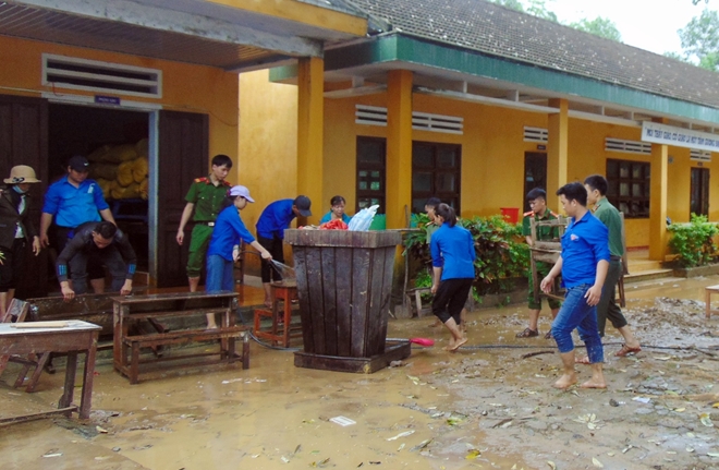 Tuổi trẻ Công an tham gia khắc phục hậu quả mưa lũ - Ảnh minh hoạ 8