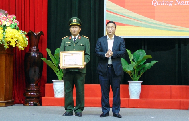 Công an Quảng Nam triển khai công tác năm 2021 - Ảnh minh hoạ 4