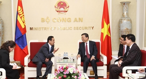 Bộ trưởng Tô Lâm tiếp Đại sứ Mông Cổ